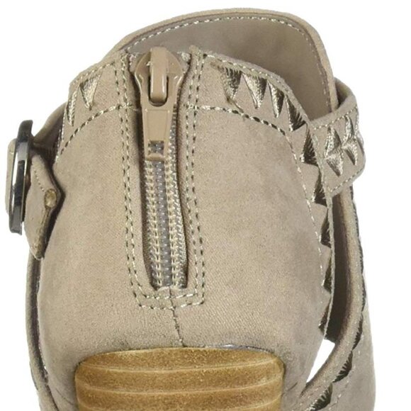 W196 Carlos Santana Gray Gadot Wedge Sandals - Picture 3 of 8